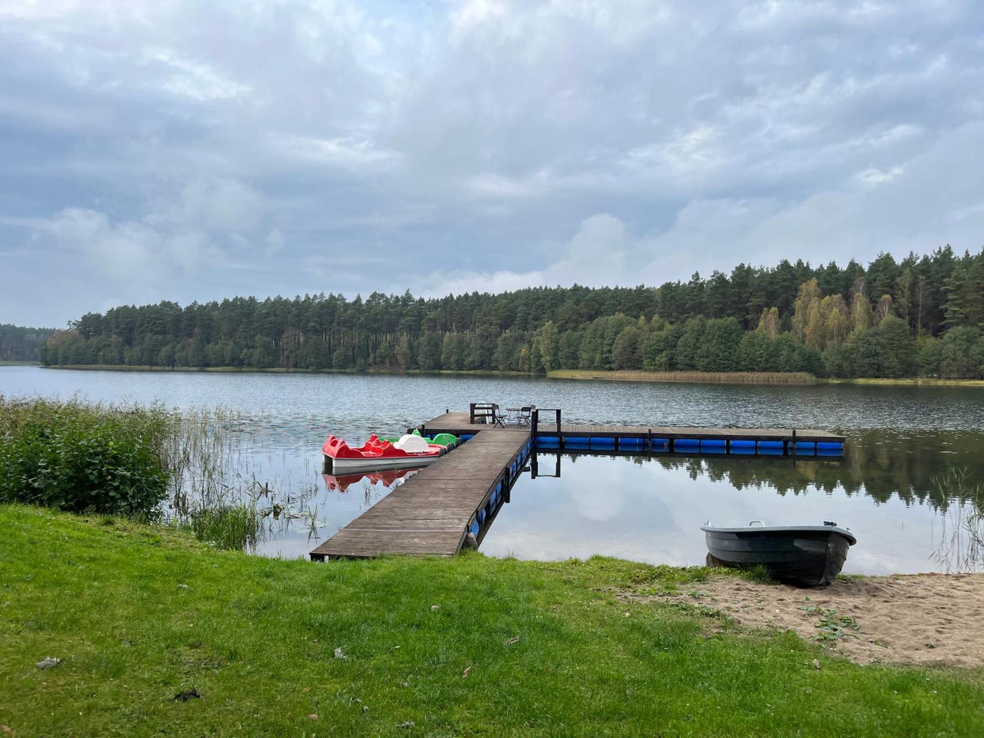 Domek Caloroczny Hawaje Nad Jeziorem Kazub Cieciorka Bagian luar foto